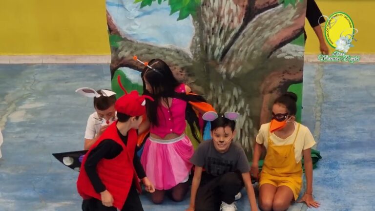 obra de teatro sobre la solidaridad de 5 personajes
